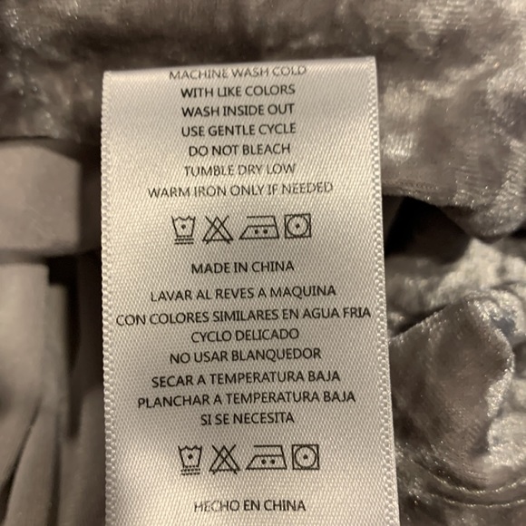 Long brushed velvet top with rolled knot front - Picture 6 of 6